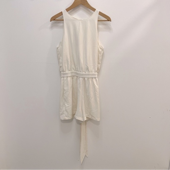 𝅺BISHOP & young white cream jumper shorts - Picture 1 of 11